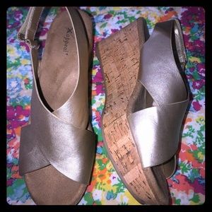 Xappeal Gabrielle Wedge - Brushed Gold